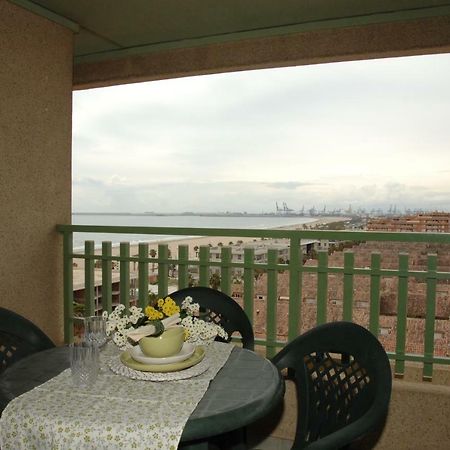 Accommodation Beach Apartments Valência Exterior foto
